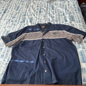 4 Harley Davidson button up shirts!